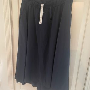 Lululemon Time to Flounce Skirt size 8 navy blue